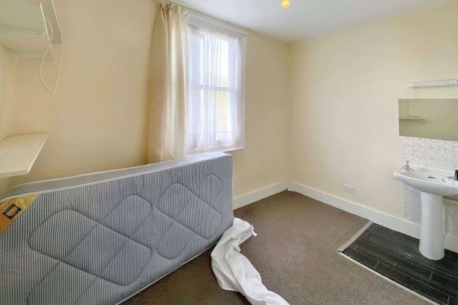 5 Barlby Road, North Kensington, London, W10 6AN 2