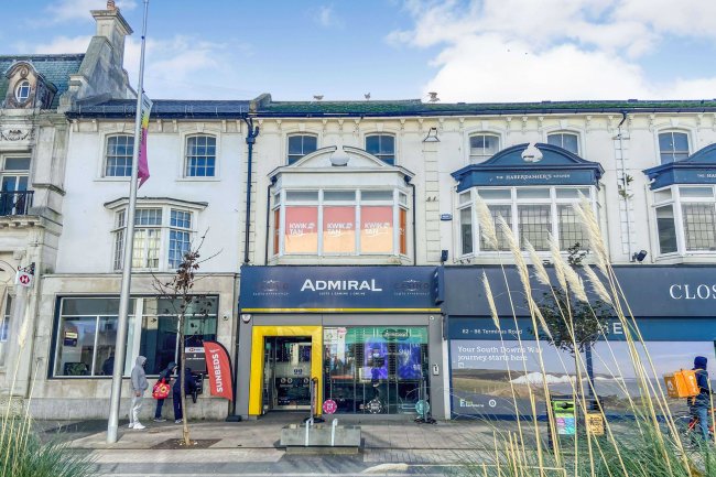 92 Terminus Road, Eastbourne, BN21 3LX 4