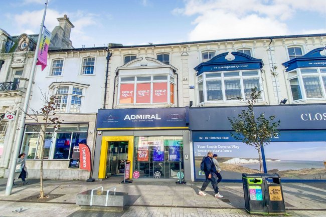 92 Terminus Road, Eastbourne, BN21 3LX 4