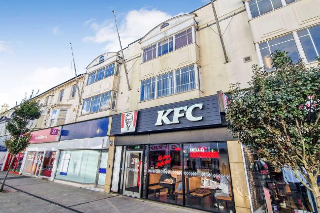 74 Terminus Road, Eastbourne, BN21 3LX 9