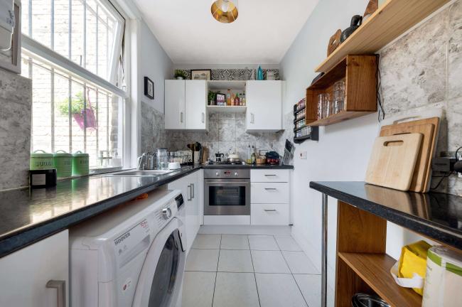 154A New Cross Road, Lewisham, SE14 5BA 9