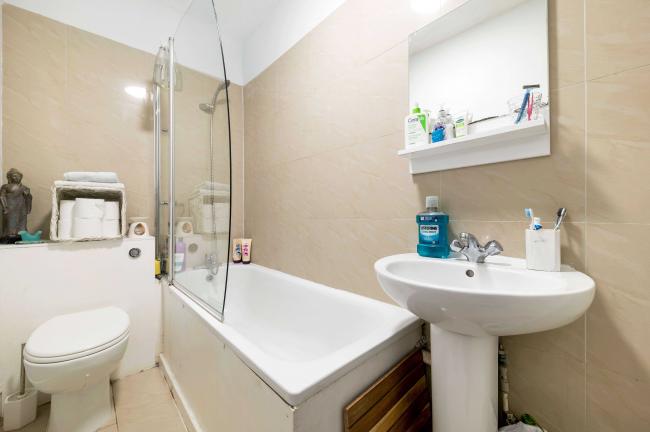 154A New Cross Road, Lewisham, SE14 5BA 9