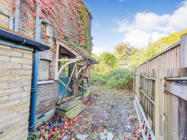 8 Sylvan Road, Wanstead, E11 1QN 5