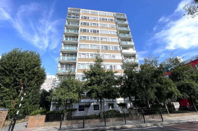 Flat 2, Norwich House, Cordelia Street, London E14 6AT 4