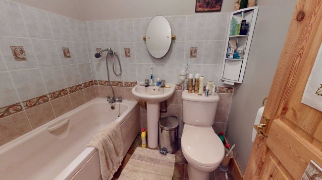 6 Beechcroft Court, 16 Liskeard Gardens, Blackheath, London SE3 0PJ 1