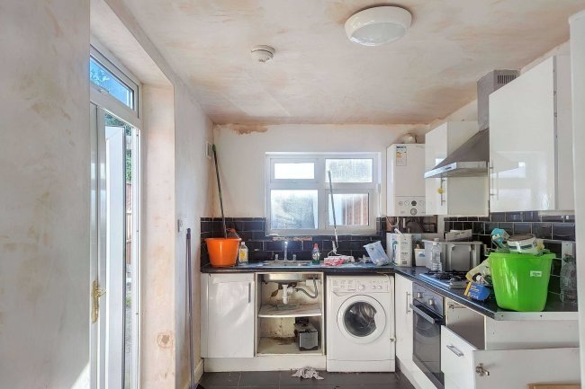 78 Northwood Road, Thornton Heath, Surrey, CR7 8HR 9