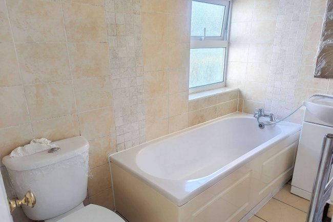 78 Northwood Road, Thornton Heath, Surrey, CR7 8HR 9