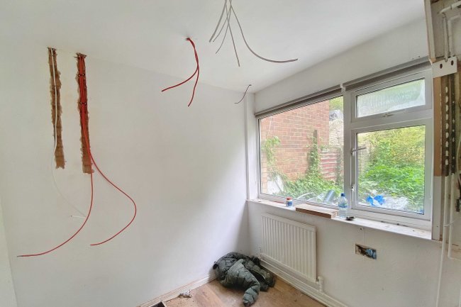 77 Falconers Road, Luton, Bedfordshire, LU2 9ET 7