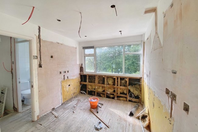 77 Falconers Road, Luton, Bedfordshire, LU2 9ET 7