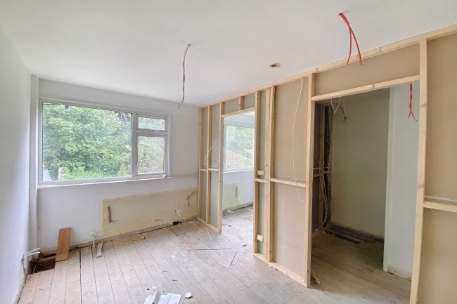 77 Falconers Road, Luton, Bedfordshire, LU2 9ET 7