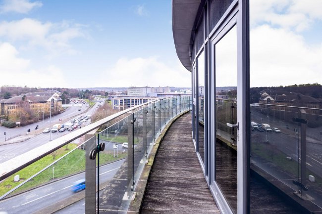 326 The Gatehaus, Bradford, BD1 5BL 3