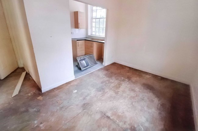 98 Gell Street, Sheffield S3 7QW & 5 Conway Street, Sheffield, S3 7SU 5