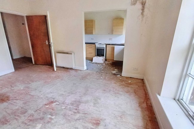 98 Gell Street, Sheffield S3 7QW & 5 Conway Street, Sheffield, S3 7SU 5