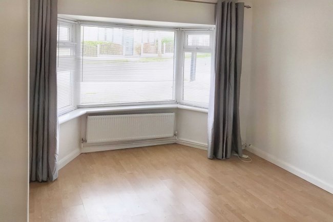 3 Preston Gardens, Rayleigh, SS6 9LR 6