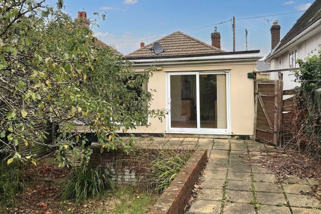 3 Preston Gardens, Rayleigh, SS6 9LR 6