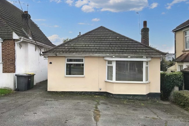 3 Preston Gardens, Rayleigh, SS6 9LR 6