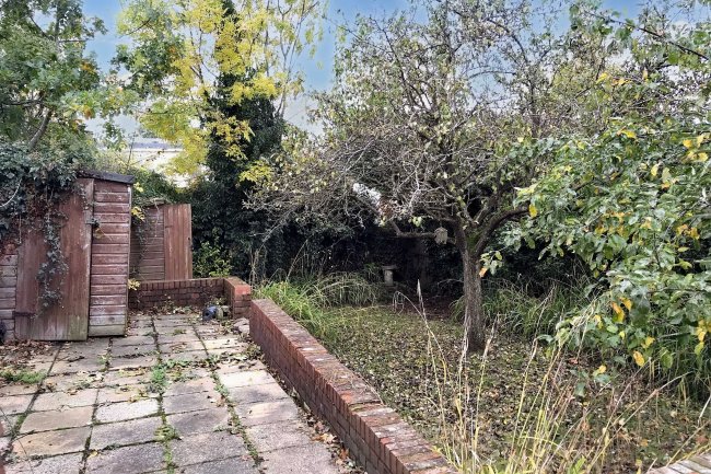 3 Preston Gardens, Rayleigh, SS6 9LR 6