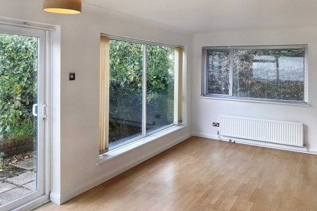 3 Preston Gardens, Rayleigh, SS6 9LR 6