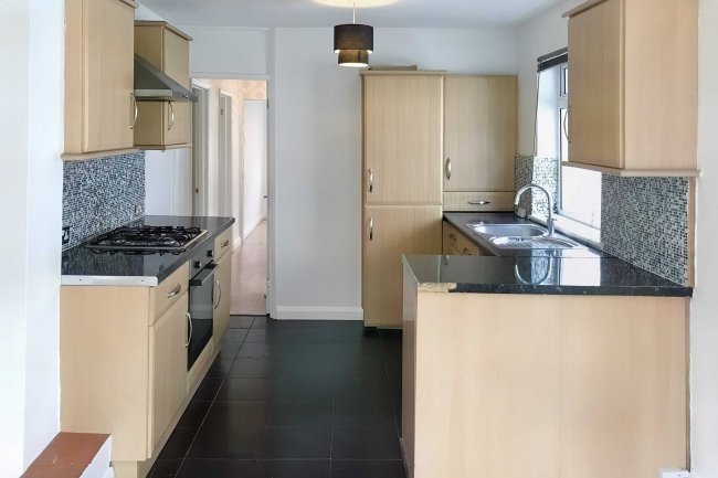 3 Preston Gardens, Rayleigh, SS6 9LR 6