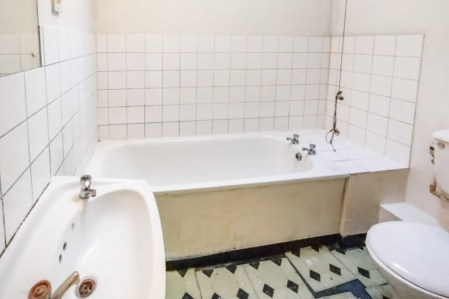 35 Vivian Comma Close, Finsbury Park, London N4 2QB 2