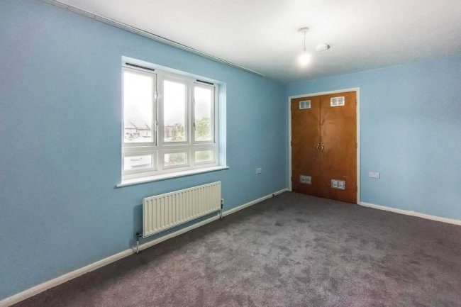 17 Vivian Comma Close, Finsbury Park, London N4 2QB 1