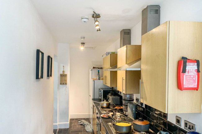 3A Palatine Road, Blackpool, FY1 4BT 4