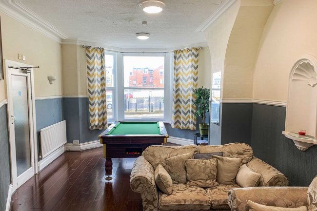 3A Palatine Road, Blackpool, FY1 4BT 4