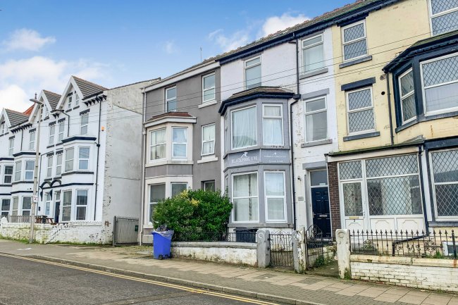 3A Palatine Road, Blackpool, FY1 4BT 4