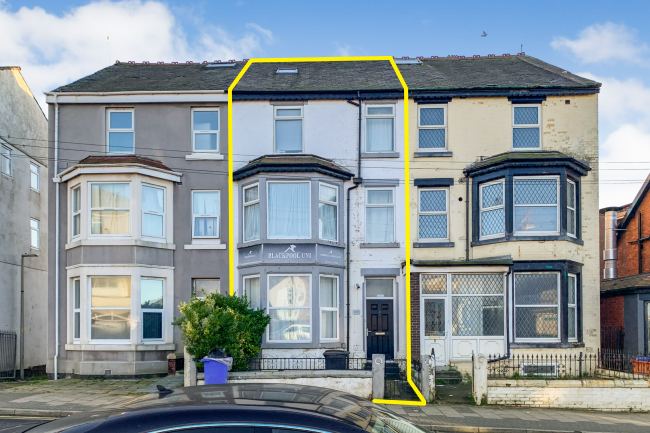 3A Palatine Road, Blackpool, FY1 4BT 4