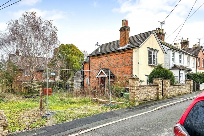 10 Tower Street, Alton, GU34 1NS 10