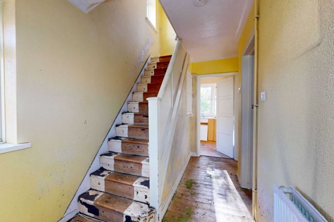 25 Leysdown Avenue, Bexleyheath, DA7 6AZ 5