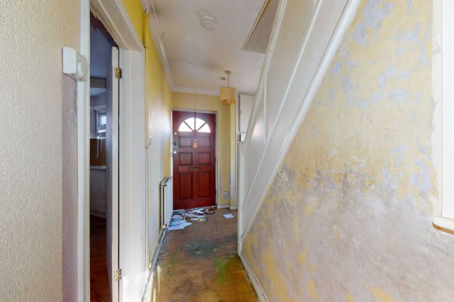 25 Leysdown Avenue, Bexleyheath, DA7 6AZ 5