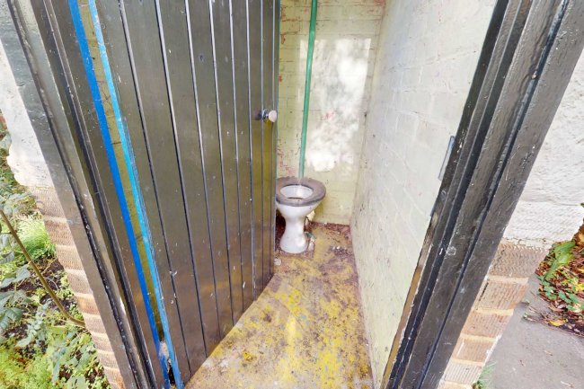 25 Leysdown Avenue, Bexleyheath, DA7 6AZ 5