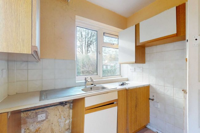 25 Leysdown Avenue, Bexleyheath, DA7 6AZ 5