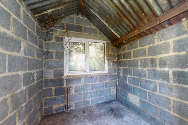 25 Leysdown Avenue, Bexleyheath, DA7 6AZ 5