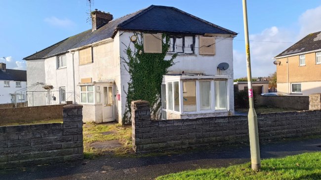 76 Pendre, Bridgend, Mid Glamorgan, CF31 1PE 5