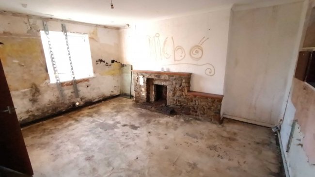 76 Pendre, Bridgend, Mid Glamorgan, CF31 1PE 5