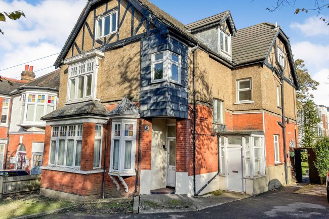 2c Sherwood Park Road, Sutton, SM1 2SQ 4