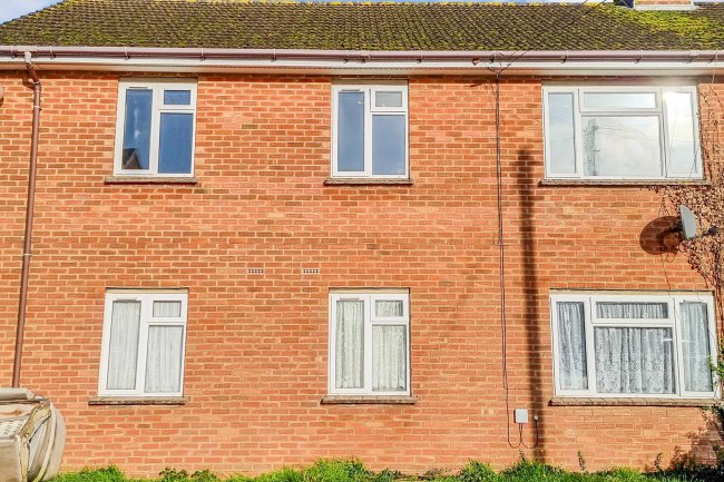 5b Cedar Close, Salisbury, SP2 9JA 4