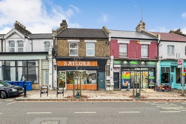 118 Cheltenham Road, Nunhead, London SE15 3AR 2