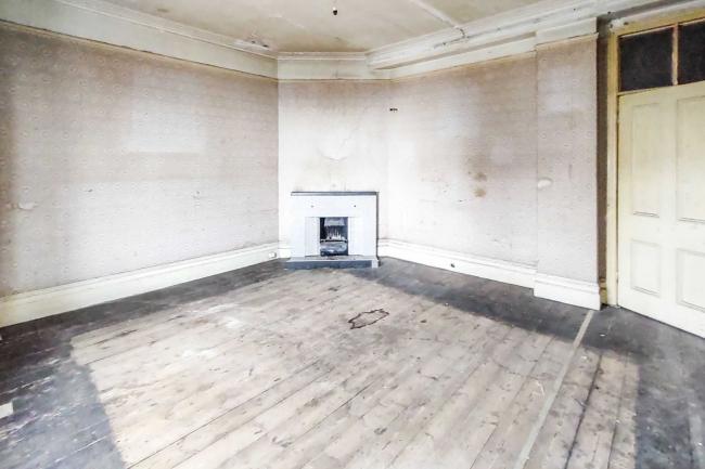 Flat 40 Sheengate Mansions, 229 Upper Richmond Road West, Mortlake, London, SW14 8QS 2