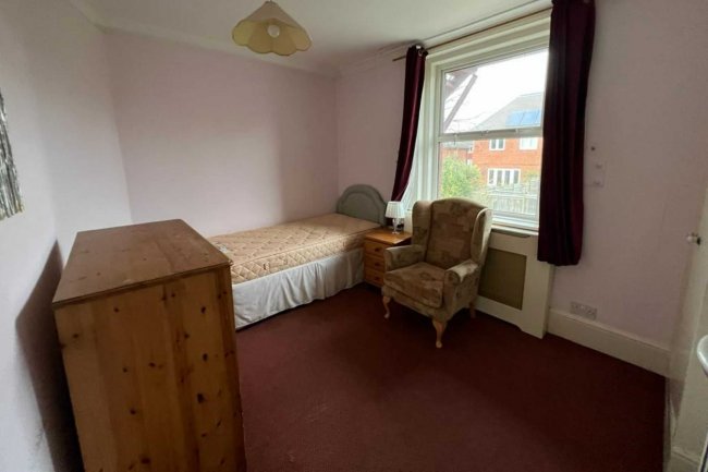 Epsom Lodge Nursing Home, 1 Burgh Heath Road, Epsom KT17 4LW 4