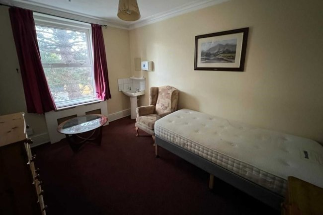 Epsom Lodge Nursing Home, 1 Burgh Heath Road, Epsom KT17 4LW 4