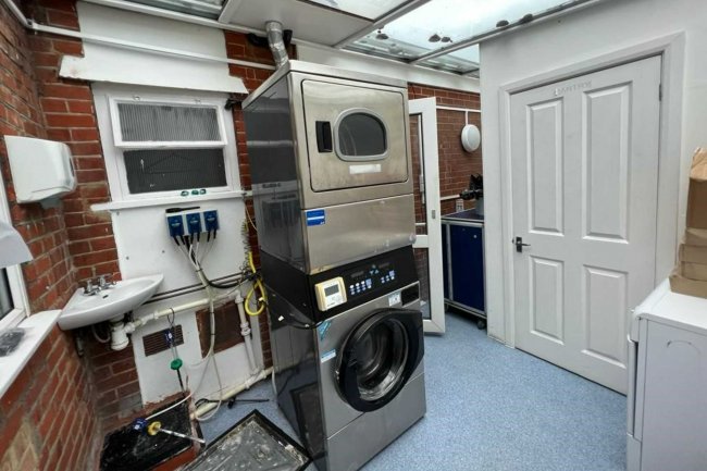 Epsom Lodge Nursing Home, 1 Burgh Heath Road, Epsom KT17 4LW 4