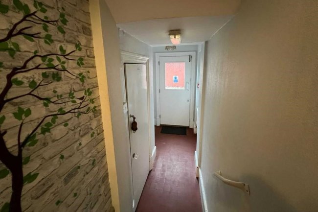 Epsom Lodge Nursing Home, 1 Burgh Heath Road, Epsom KT17 4LW 4