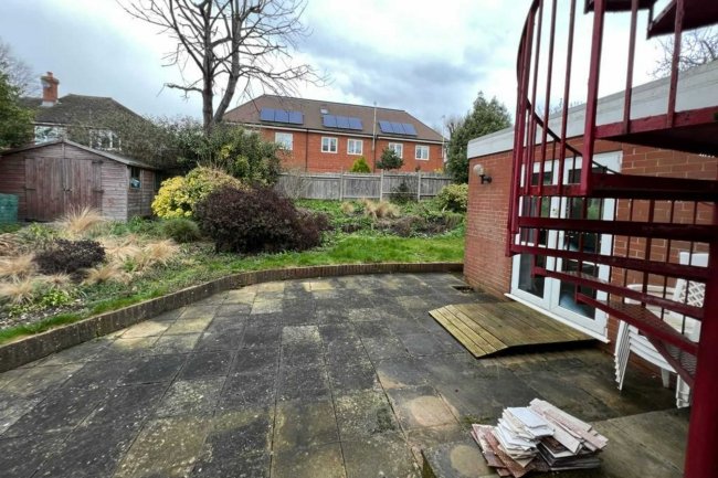 Epsom Lodge Nursing Home, 1 Burgh Heath Road, Epsom KT17 4LW 4