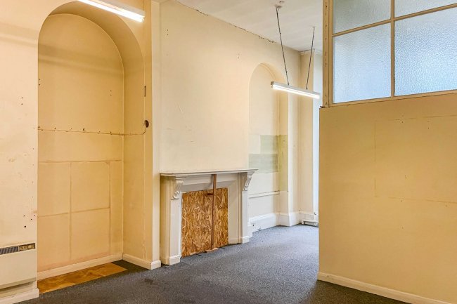 2 Frenchgate, Richmond, North Yorkshire, DL10 4JG 5