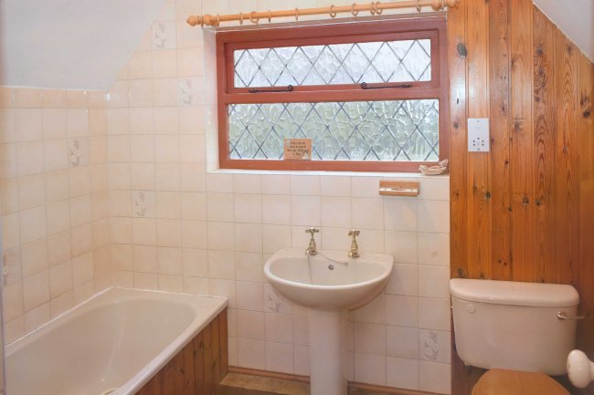 1 East Lodge Cottage, Green Lane, Heythrop, Chipping Norton, OX7 5TU 10