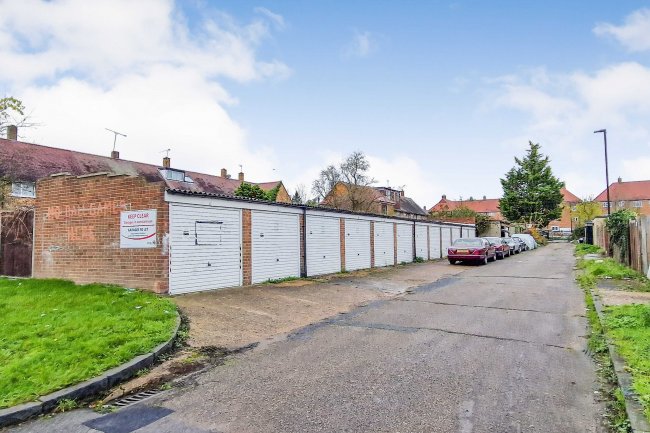Plot 3, 40 Capel Road, Enfield, EN1 4SR 5