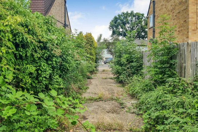Land adjacent 49 Lindal Crescent, Enfield, EN2 7RP 3